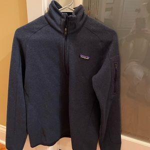 Woman’s Patagonia half zip pullover